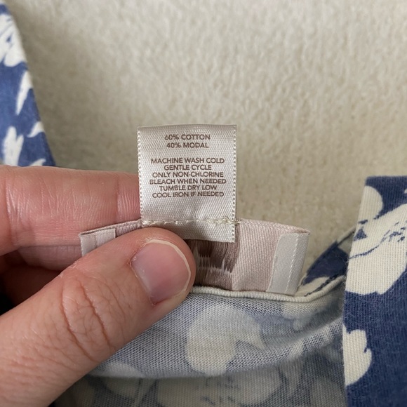 LOFT Tiered Summer Dress - Picture 9 of 9